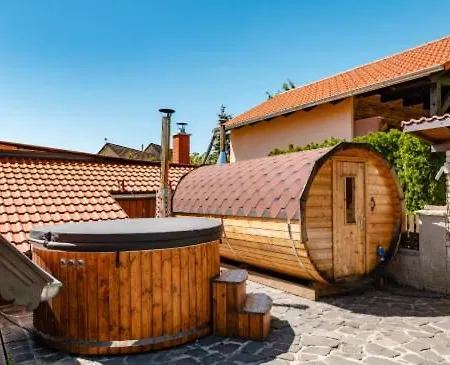 Bungalovy Třebušín-pepa A Hana Campsite